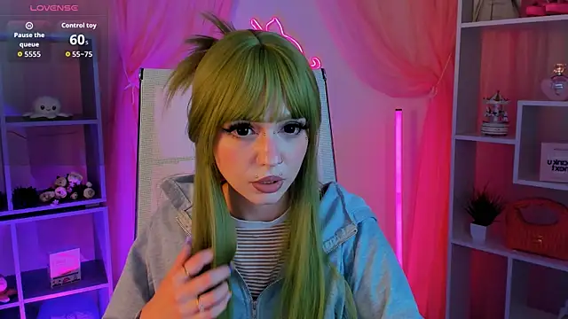 YunaLeaf online show from 05/23/26, 03:55