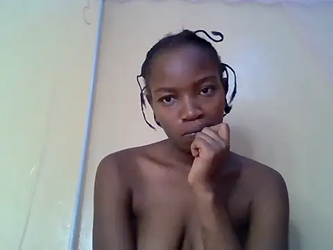 Snapshot of aliana082169 chatting on 07/15/26, 08:43 aliana082169 online show from 07/15/26, 08:43