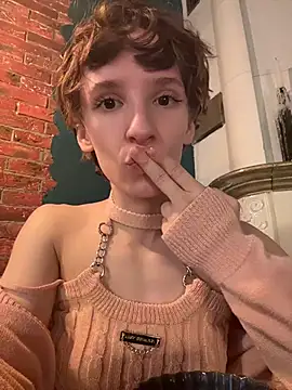 Liya  Love online show from 05/25/26, 10:47