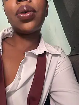 Snapshot of Ali-Allure chatting on 05/30/26, 05:14 Ali-Allure online show from 05/30/26, 05:14