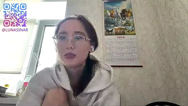 VickieTrudo online show from 06/11/26, 12:32