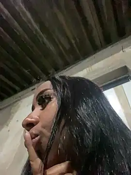 jhenannyy online show from 06/10/26, 08:59