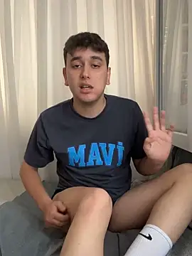 imjustaboyy1 online show from 06/16/26, 04:29