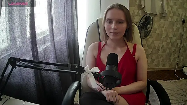 Mia liss  online show from 06/01/26, 12:16