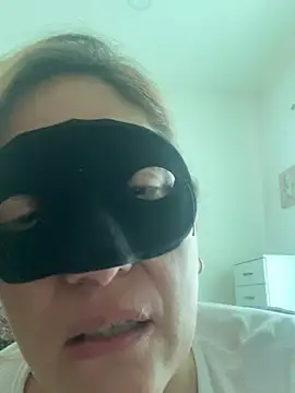 lulupiecitosamor online show from 07/08/26, 04:18