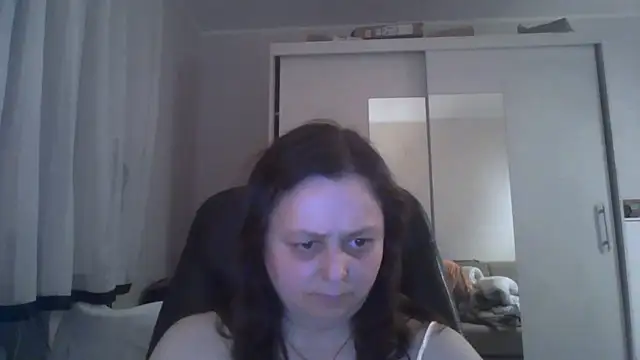 TaylorLovely online show from 06/24/26, 08:17