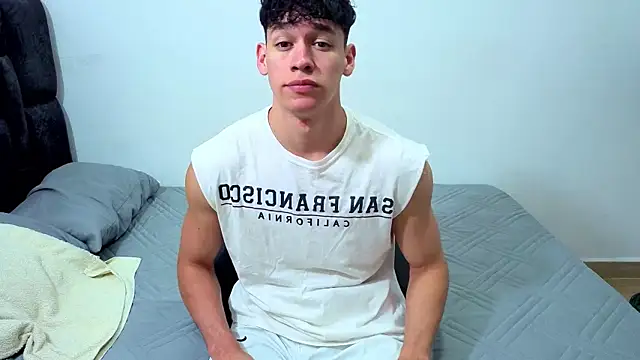 Snapshot of Luke_Muscle chatting on 07/08/26, 12:28 Luke Muscle online show from 07/08/26, 12:28