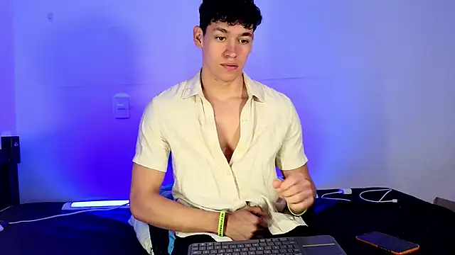 Luke Muscle online show from 05/29/26, 01:06