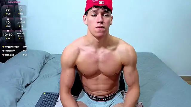 Snapshot of Luke_Muscle chatting on 06/29/26, 02:51 Luke Muscle online show from 06/29/26, 02:51