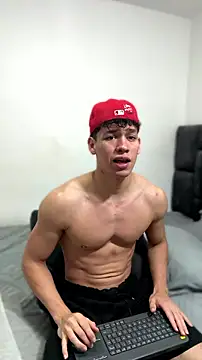Snapshot of Luke_Muscle chatting on 07/15/26, 01:29 Luke Muscle online show from 07/15/26, 01:29