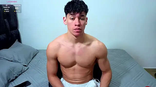 Snapshot of Luke_Muscle chatting on 07/06/26, 11:07 Luke Muscle online show from 07/06/26, 11:07
