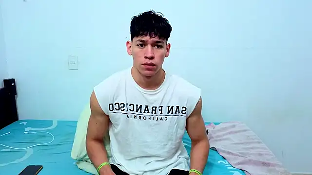 Snapshot of Luke_Muscle chatting on 06/10/26, 03:13 Luke Muscle online show from 06/10/26, 03:13