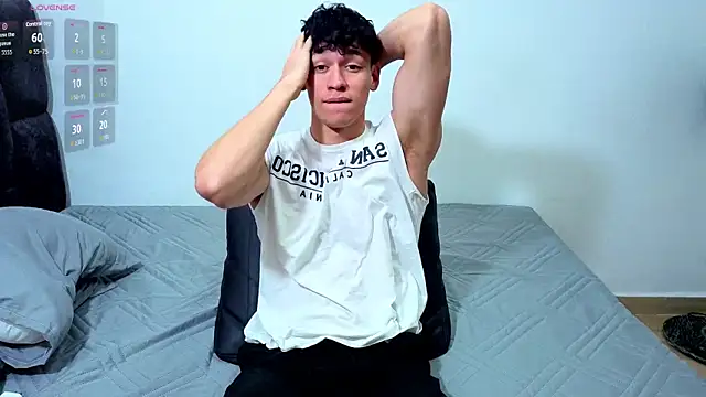 Snapshot of Luke_Muscle chatting on 07/04/26, 11:09 Luke Muscle online show from 07/04/26, 11:09