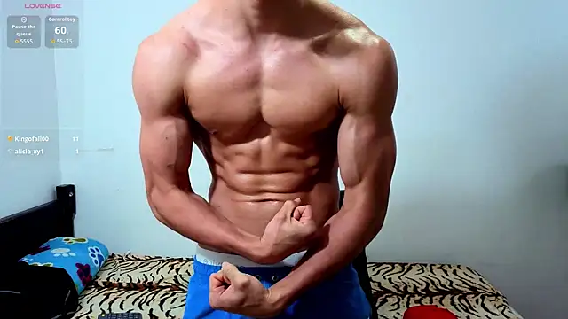 Snapshot of Luke_Muscle chatting on 06/20/26, 02:22 Luke Muscle online show from 06/20/26, 02:22