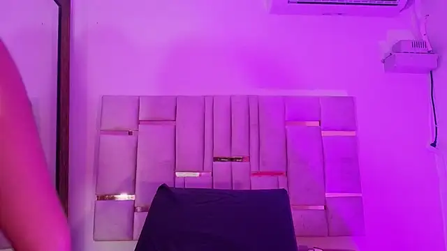 Mikaela-Banes online show from 07/18/26, 07:33
