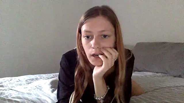 Tillystarrr online show from 05/30/26, 07:41
