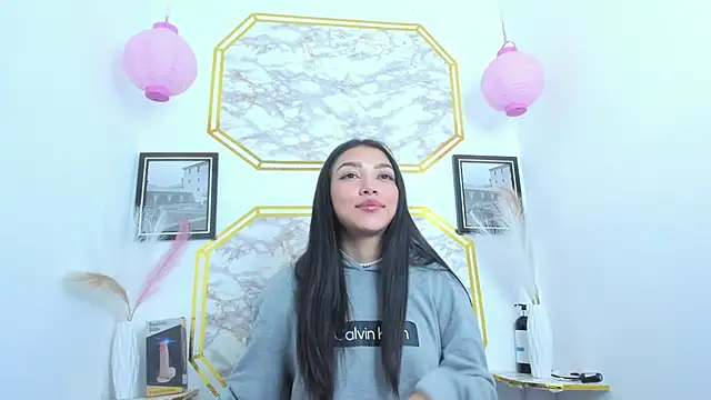 jaulyn 18   online show from 07/04/26, 01:37