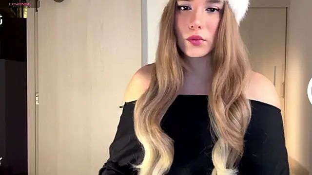 Snapshot of goldenangel_4u chatting on 06/30/26, 02:55 goldenangel 4u online show from 06/30/26, 02:55