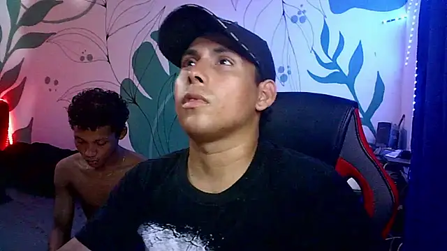 Latinos2411 online show from 06/03/26, 02:56
