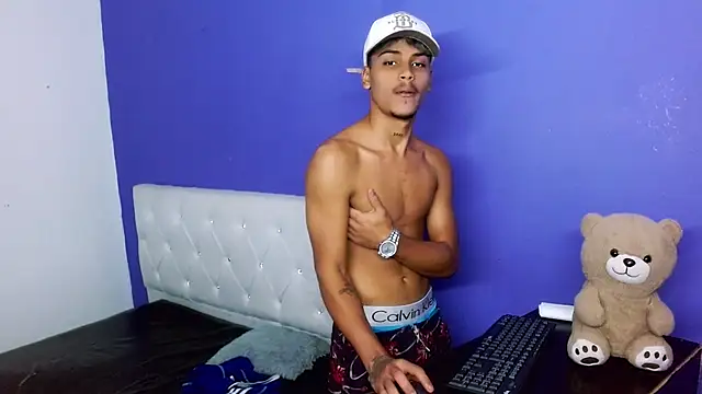 Angel foxc13 online show from 06/30/26, 02:55