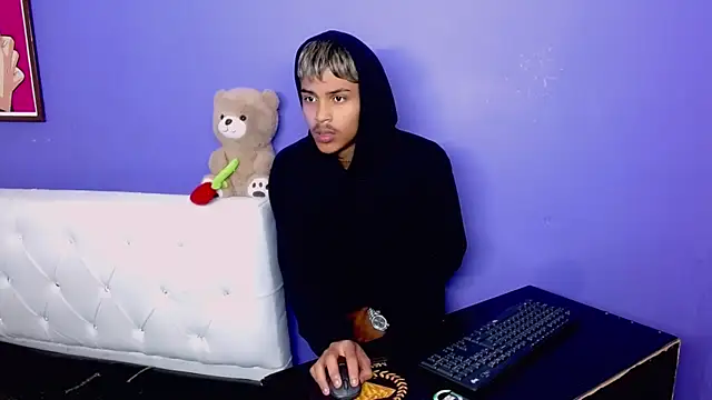 Angel foxc13 online show from 06/20/26, 04:28