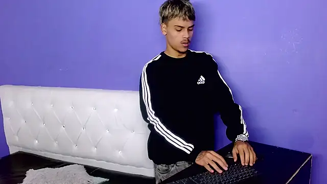 Angel foxc13 online show from 06/25/26, 03:15