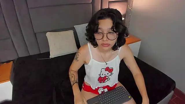scarleth blaze online show from 06/19/26, 03:23