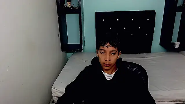 jl brayan12 online show from 06/17/26, 04:28