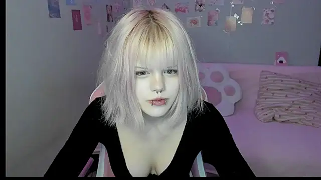 Snapshot of VelvetAlice chatting on 07/13/26, 08:52 VelvetAlice online show from 07/13/26, 08:52