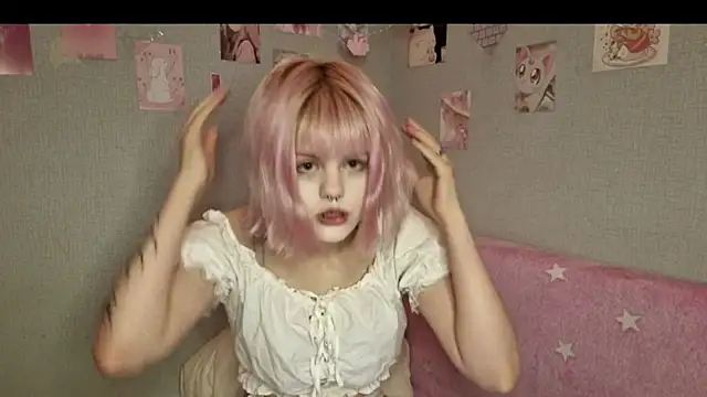 Snapshot of VelvetAlice chatting on 07/08/26, 08:31 VelvetAlice online show from 07/08/26, 08:31