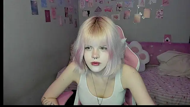 Snapshot of VelvetAlice chatting on 07/12/26, 08:53 VelvetAlice online show from 07/12/26, 08:53