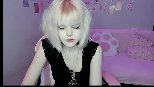 Snapshot of VelvetAlice chatting on 07/15/26, 08:38 VelvetAlice online show from 07/15/26, 08:38