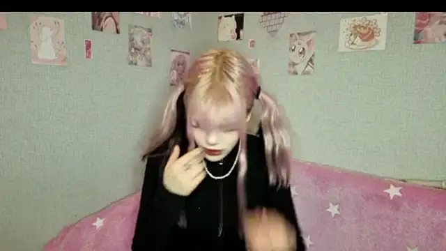 Snapshot of VelvetAlice chatting on 06/19/26, 08:36 VelvetAlice online show from 06/19/26, 08:36