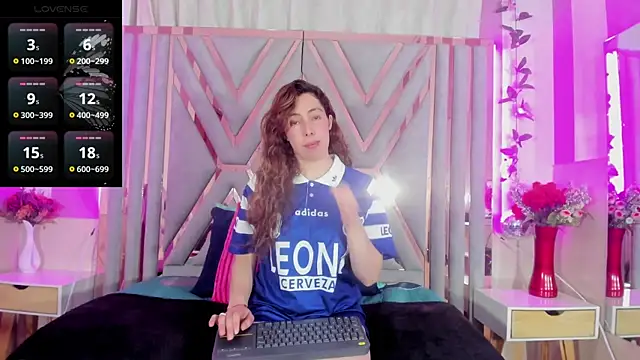 hada russo online show from 06/17/26, 04:34