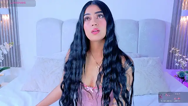 Snapshot of AuroraTaylor1 chatting on 07/09/26, 01:06 AuroraTaylor1 online show from 07/09/26, 01:06