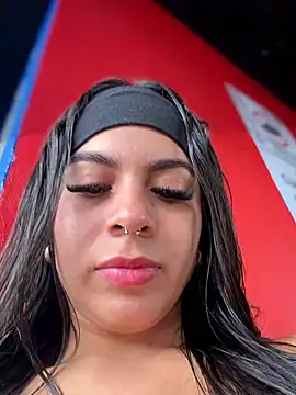 Snapshot of Eveliin__ chatting on 06/07/26, 07:30 Eveliin online show from 06/07/26, 07:30
