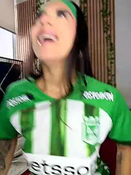 Snapshot of Eveliin__ chatting on 06/02/26, 11:54 Eveliin online show from 06/02/26, 11:54