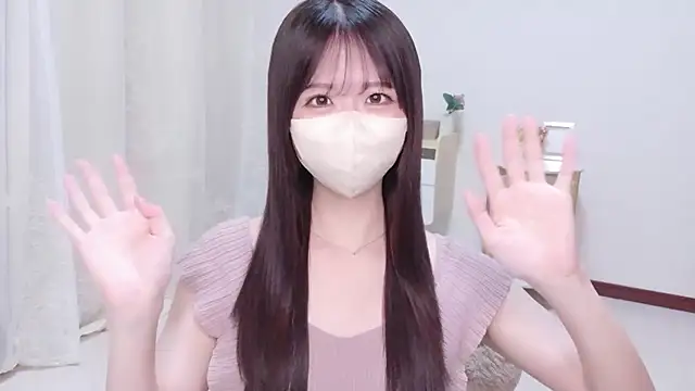 Snapshot of Yuinyaaa chatting on 07/18/26, 07:17 Yuinyaaa online show from 07/18/26, 07:17