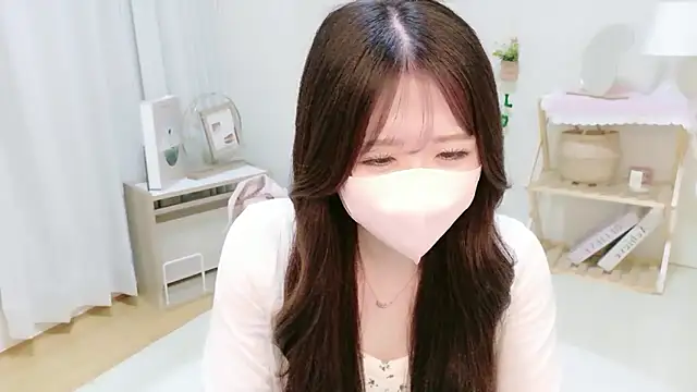 Snapshot of Yuinyaaa chatting on 07/01/26, 07:20 Yuinyaaa online show from 07/01/26, 07:20