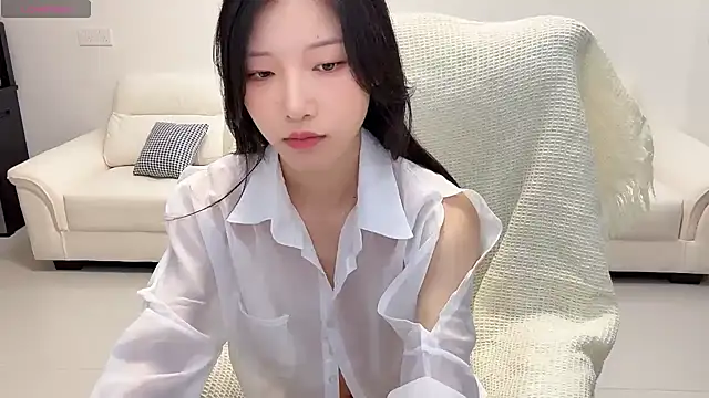 Snapshot of jiajia_girl chatting on 06/26/26, 03:29 jiajia girl online show from 06/26/26, 03:29