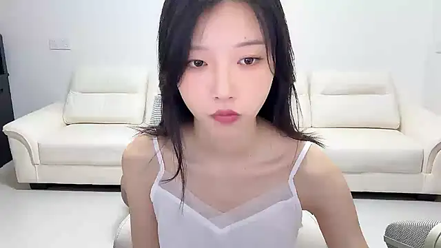 Snapshot of jiajia_girl chatting on 06/15/26, 02:17 jiajia girl online show from 06/15/26, 02:17