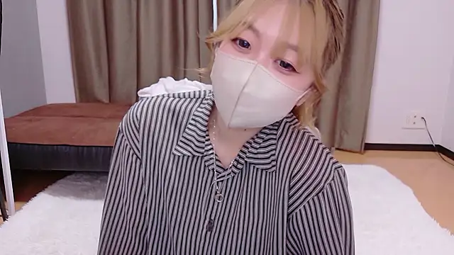 Riona H online show from 05/30/26, 03:35