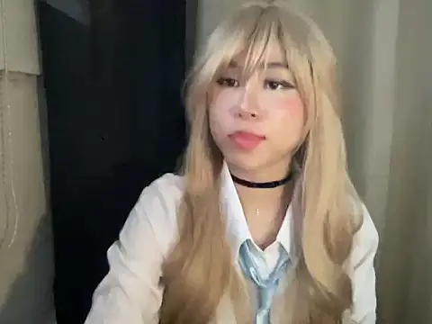 Snapshot of amberluiss chatting on 07/14/26, 11:38 amberluiss online show from 07/14/26, 11:38