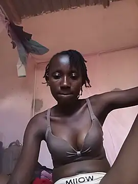 Snapshot of Sexy_chocolate247 chatting on 06/07/26, 12:54 Sexy chocolate247 online show from 06/07/26, 12:54