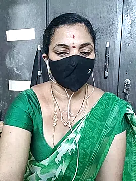 Snapshot of Leela_555 chatting on 06/18/26, 11:15 Leela 555 online show from 06/18/26, 11:15