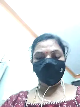 Snapshot of Leela_555 chatting on 06/28/26, 05:36 Leela 555 online show from 06/28/26, 05:36
