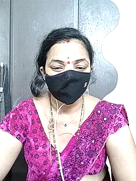 Snapshot of Leela_555 chatting on 07/12/26, 01:06 Leela 555 online show from 07/12/26, 01:06