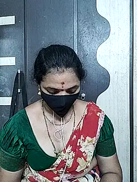 Snapshot of Leela_555 chatting on 05/30/26, 02:23 Leela 555 online show from 05/30/26, 02:23