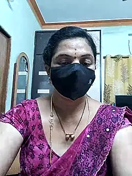Snapshot of Leela_555 chatting on 06/16/26, 07:30 Leela 555 online show from 06/16/26, 07:30