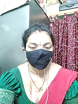 Snapshot of Leela_555 chatting on 07/13/26, 11:15 Leela 555 online show from 07/13/26, 11:15